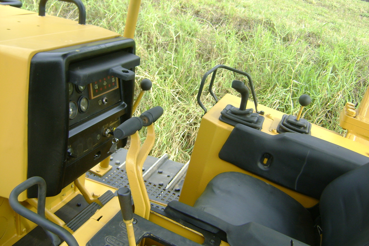 Caterpillar D6M - 97/97 8