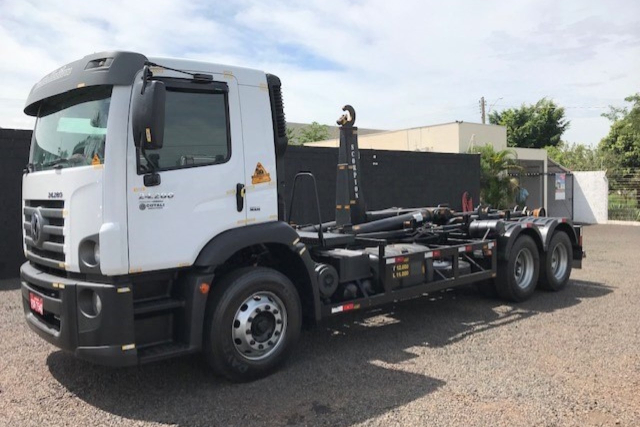 Volkswagen 24-280 E Constellation 6x2 - 14/14 3