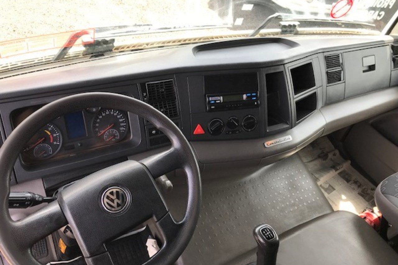 Volkswagen 24-280 E Constellation 6x2 - 14/14 5