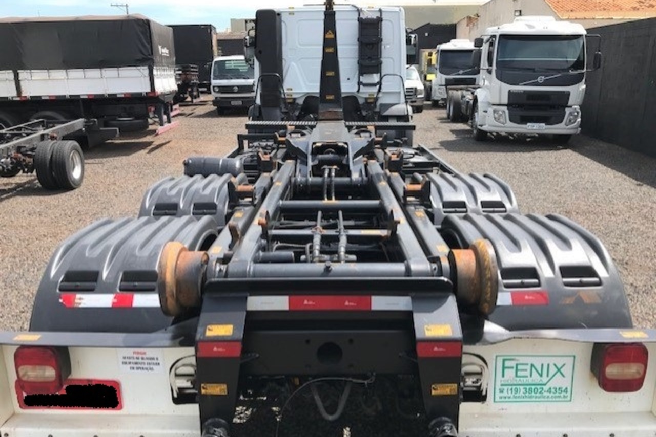 Volkswagen 24-280 E Constellation 6x2 - 14/14 9