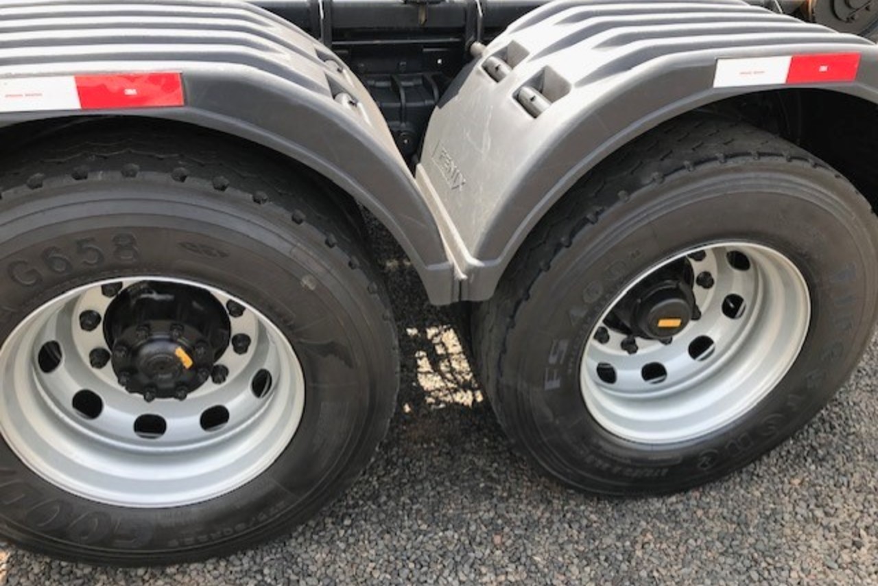 Volkswagen 24-280 E Constellation 6x2 - 14/14 10