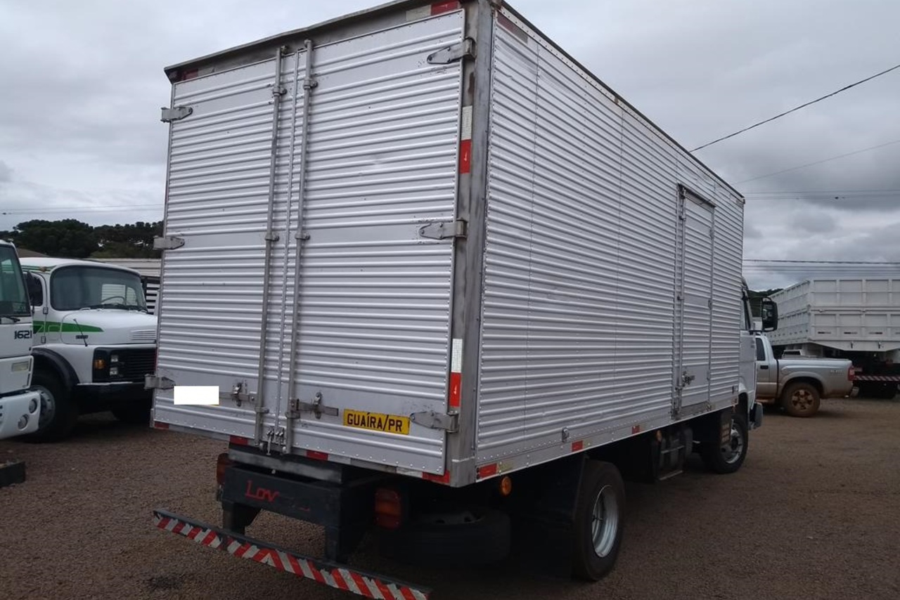 Volkswagen 8 150 - 06/06 5