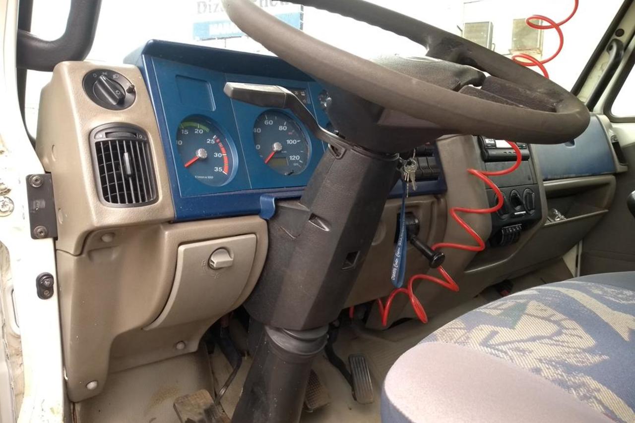 Volkswagen 8 150 - 06/06 6