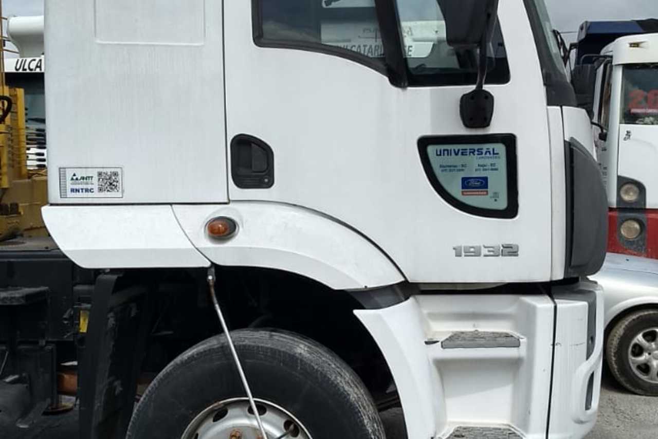Ford Cargo1932 - 12/12 6