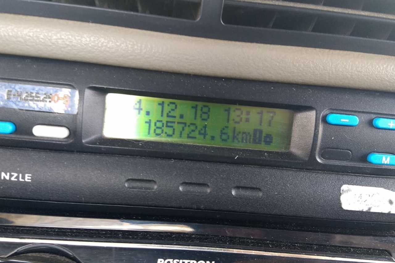 Volkswagen 8 150 - 04/04 7