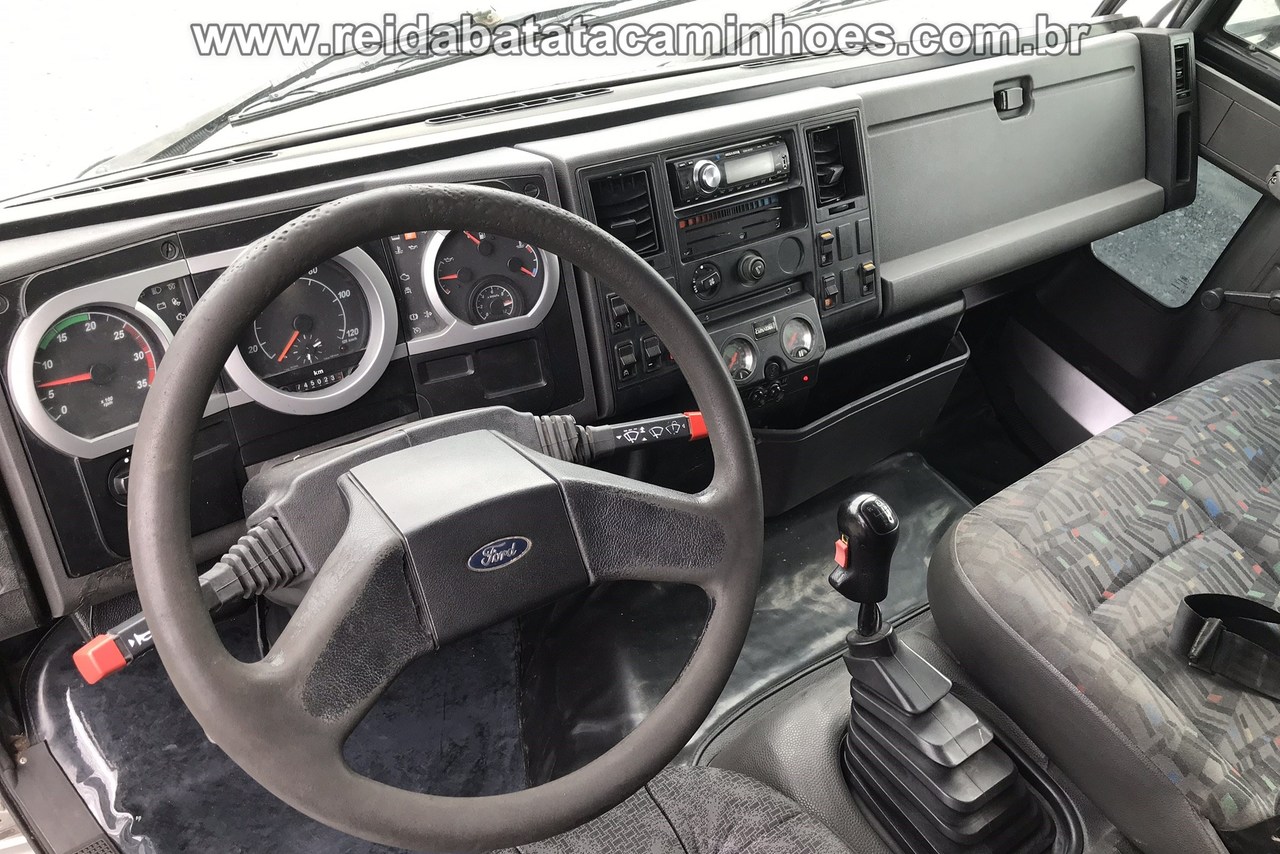 Ford Cargo2422 - 10/11 13
