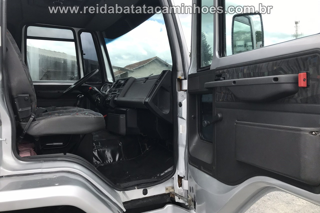 Ford Cargo2422 - 10/11 17