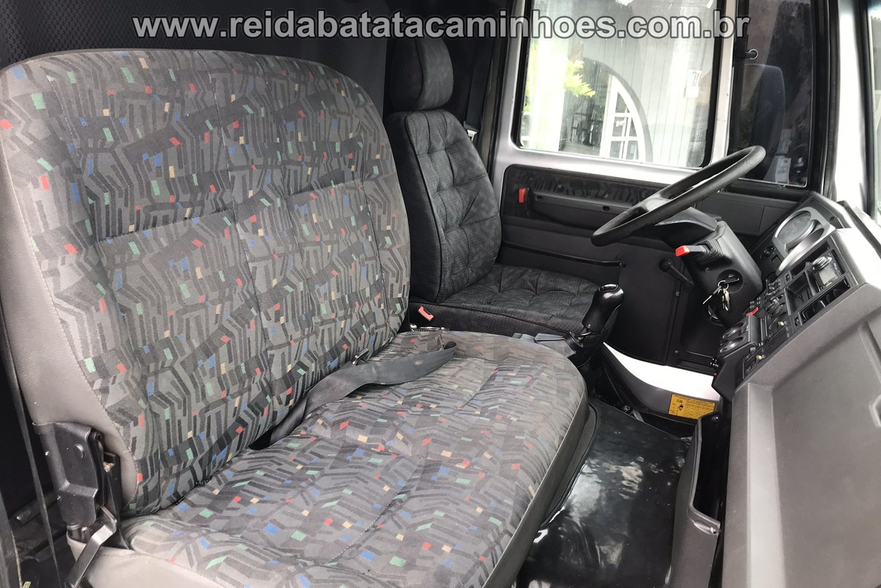 Ford Cargo2422 - 10/11 18