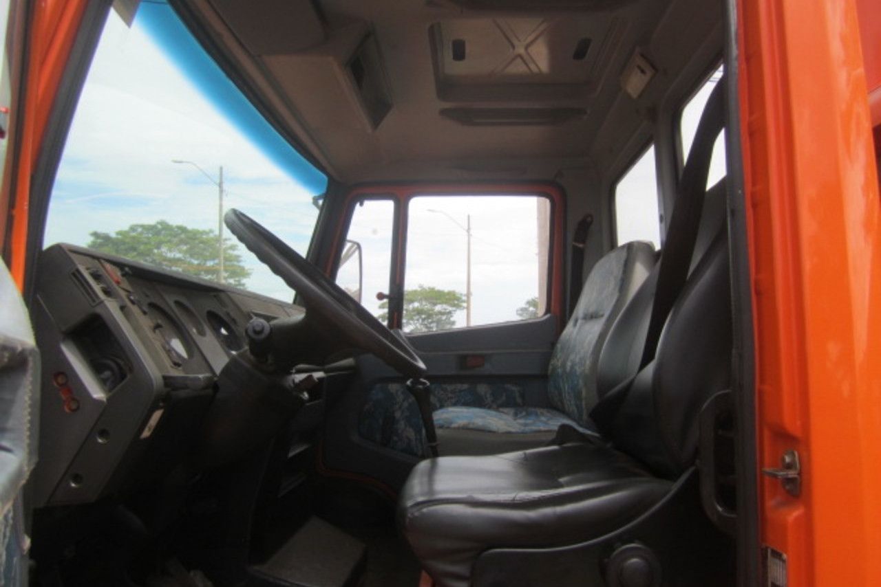 Mercedes Benz MB 2318 - 96/96 10