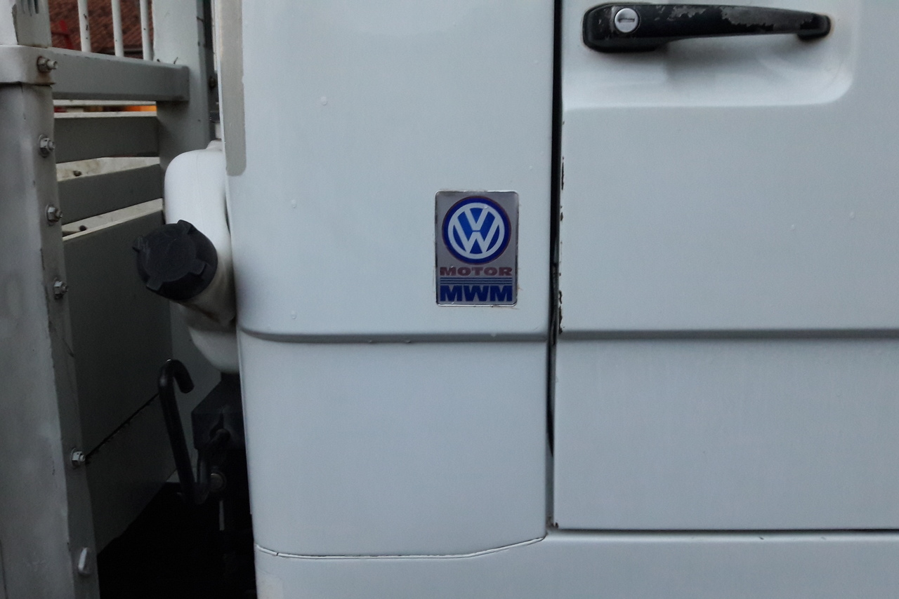 Volkswagen 8 150 - 02/02 7