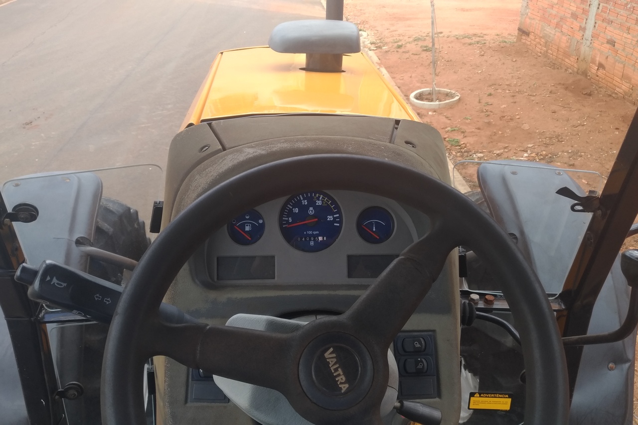 Valtra BM 110 - 12/12 8