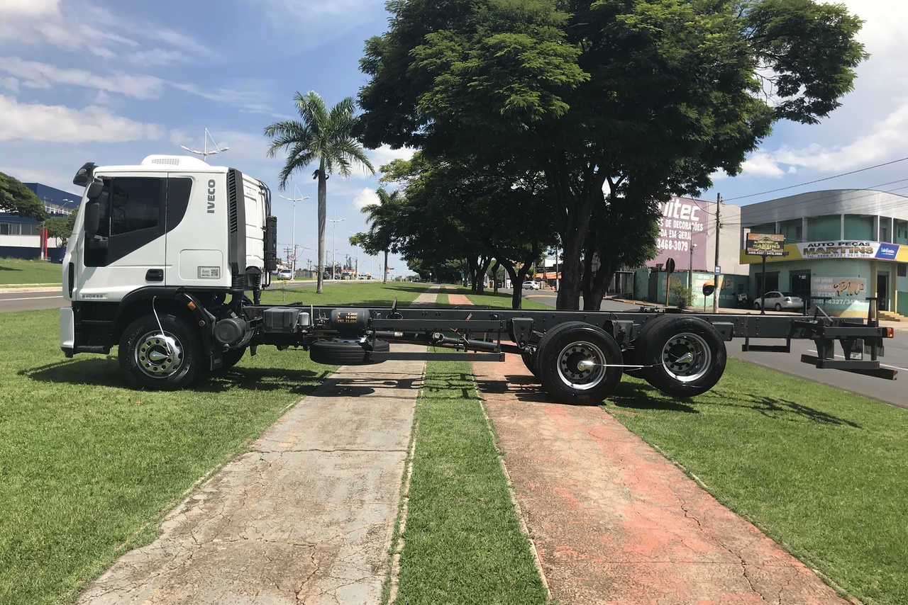 Iveco Tector 240 - 12/12 4