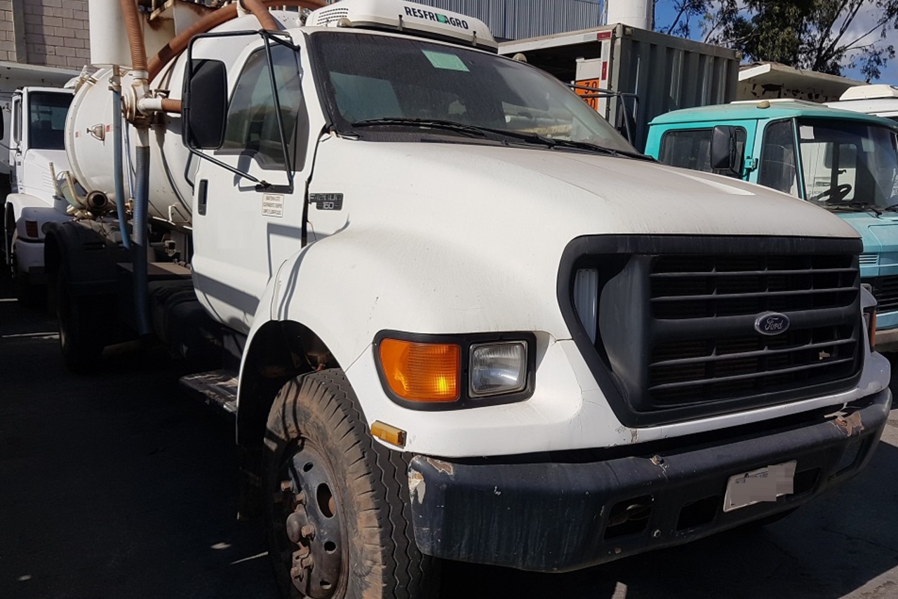 Ford F12000 - 99/00 2