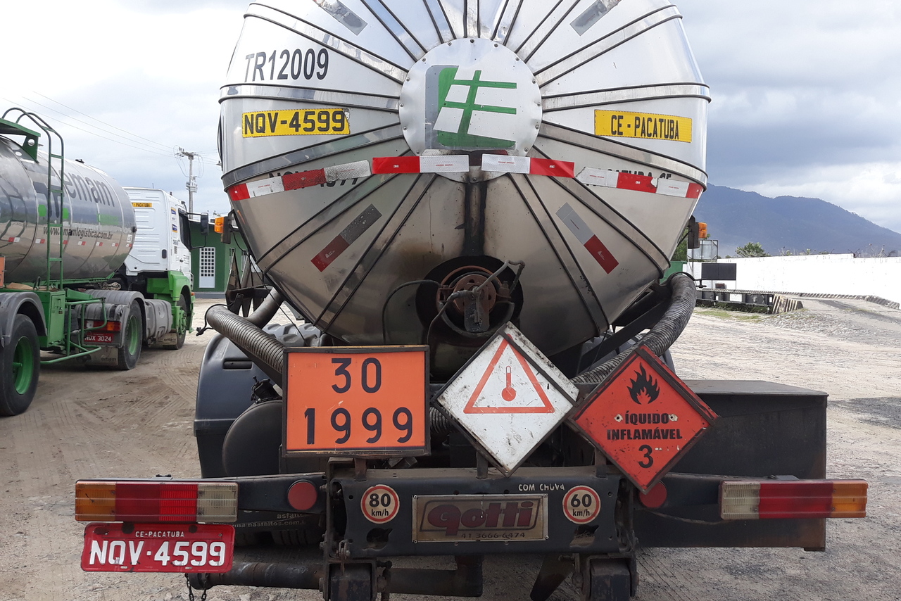 Mercedes Benz Atego 2428 - 09/09 3
