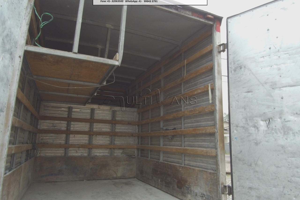 KIA 2700 - 08/09 7