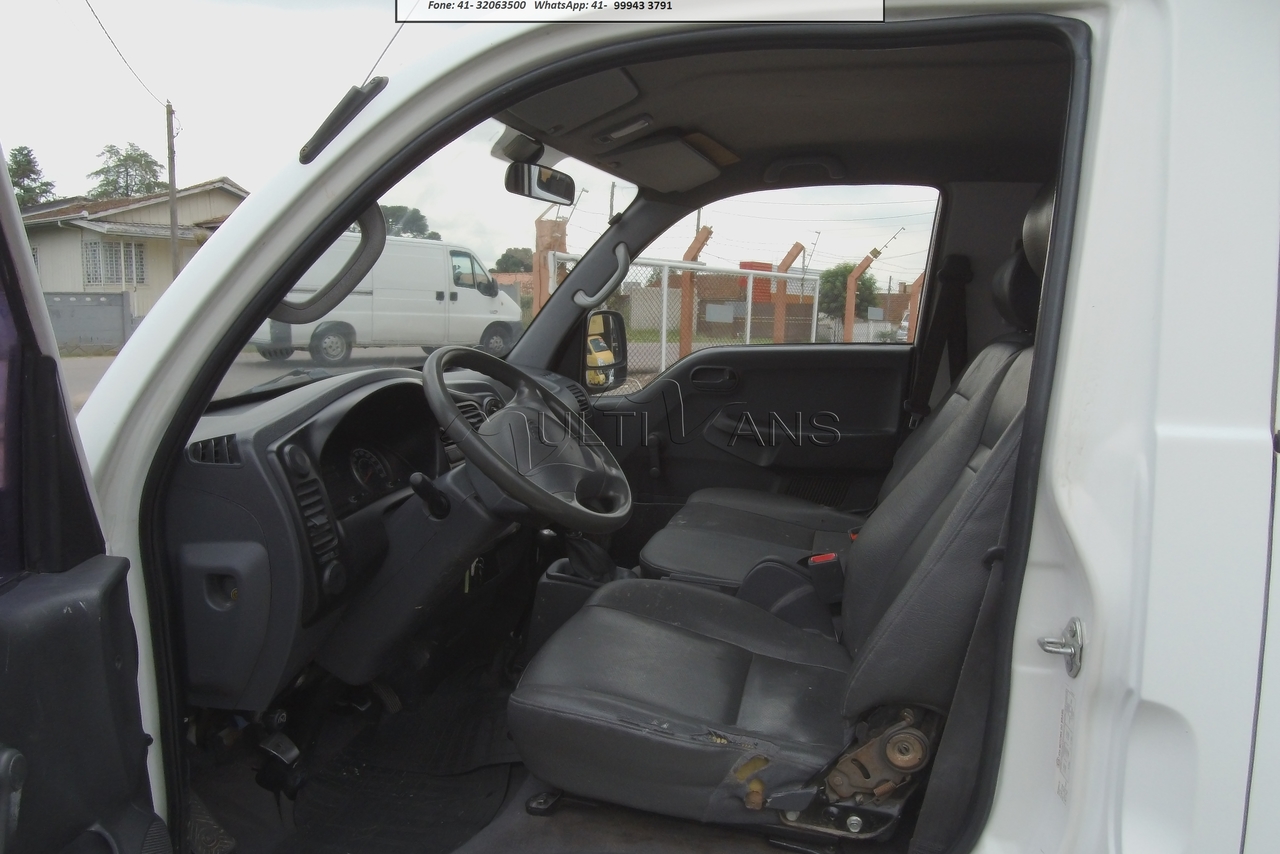 KIA 2700 - 08/09 9