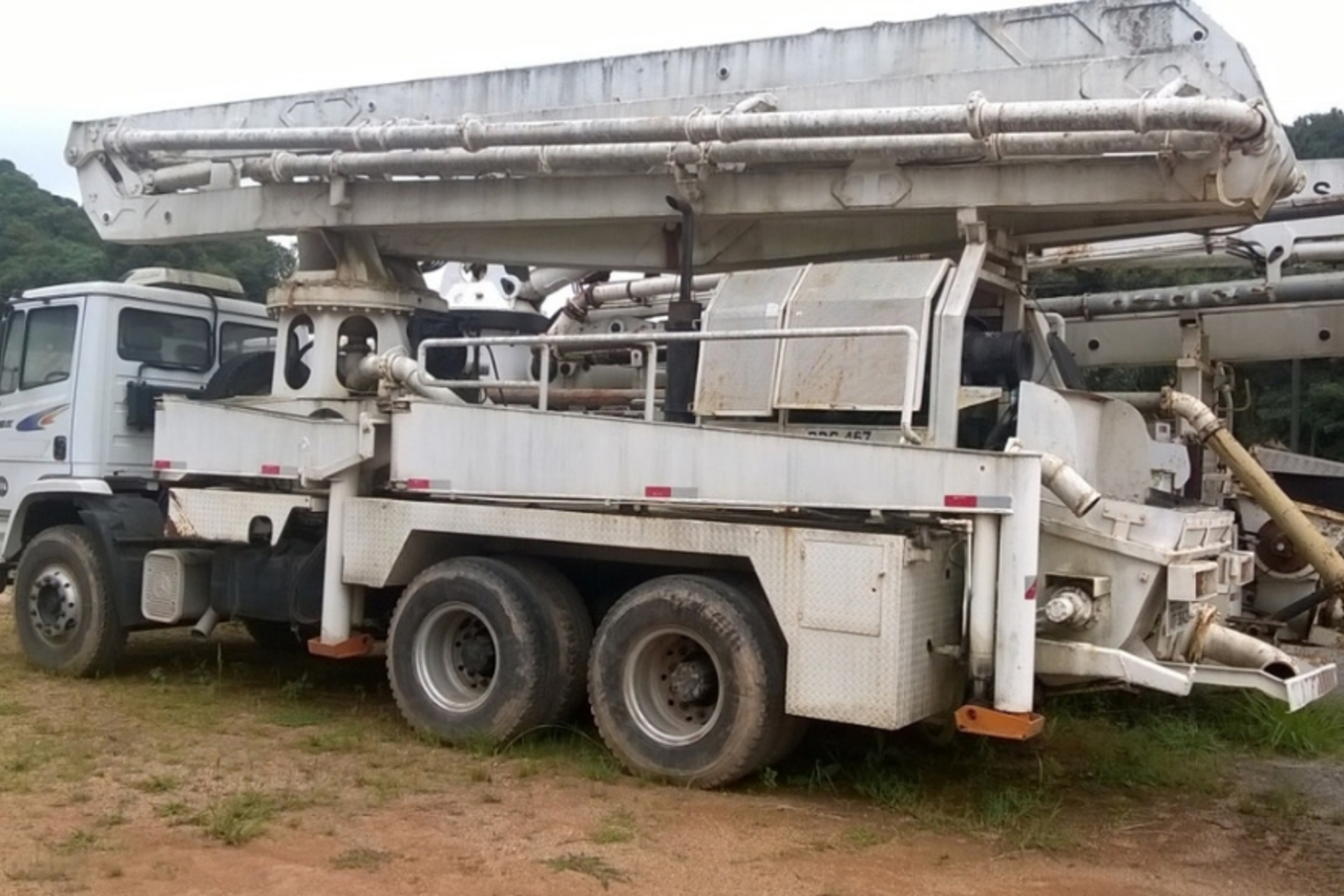 Mercedes Benz MB 2324 - 08 4