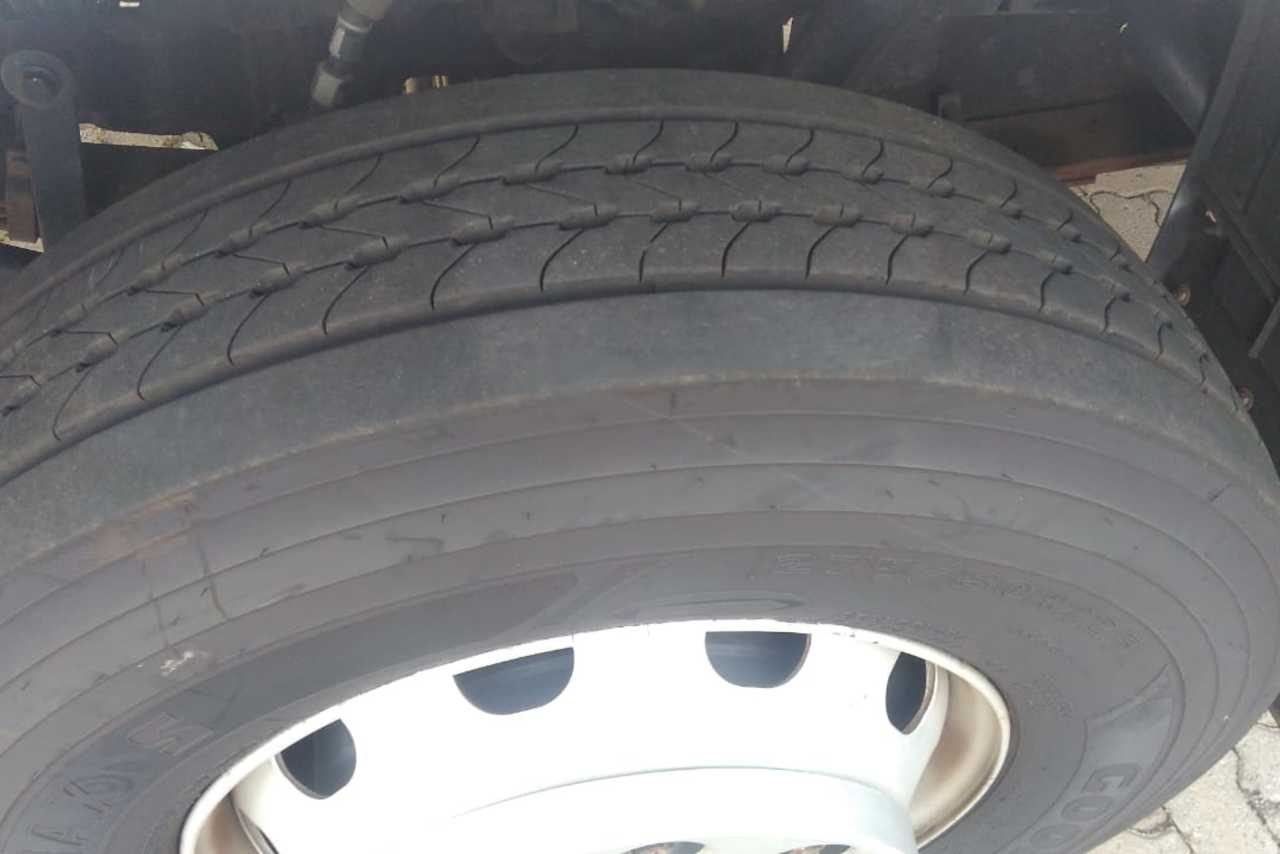 Volkswagen 24-280 E Constellation 6x2 - 13/13 10
