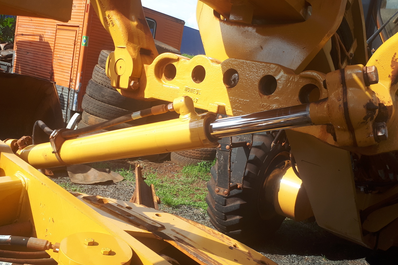 Caterpillar 140K - 16/16 5