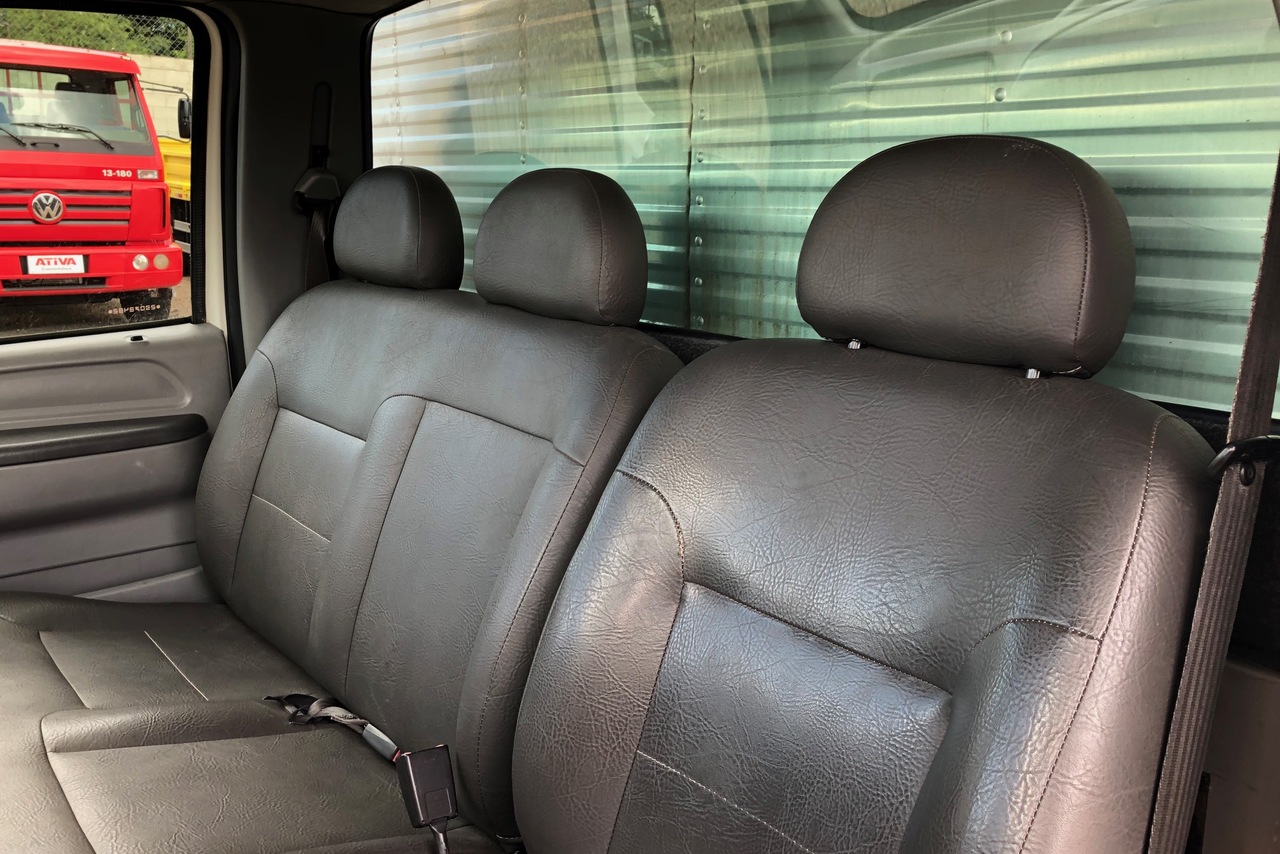 Ford F350 - 02/02 7