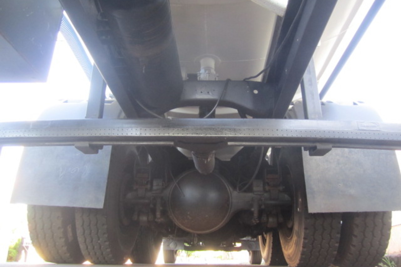 Volkswagen 31-280 E Constel. 6x4 - 15/15 8