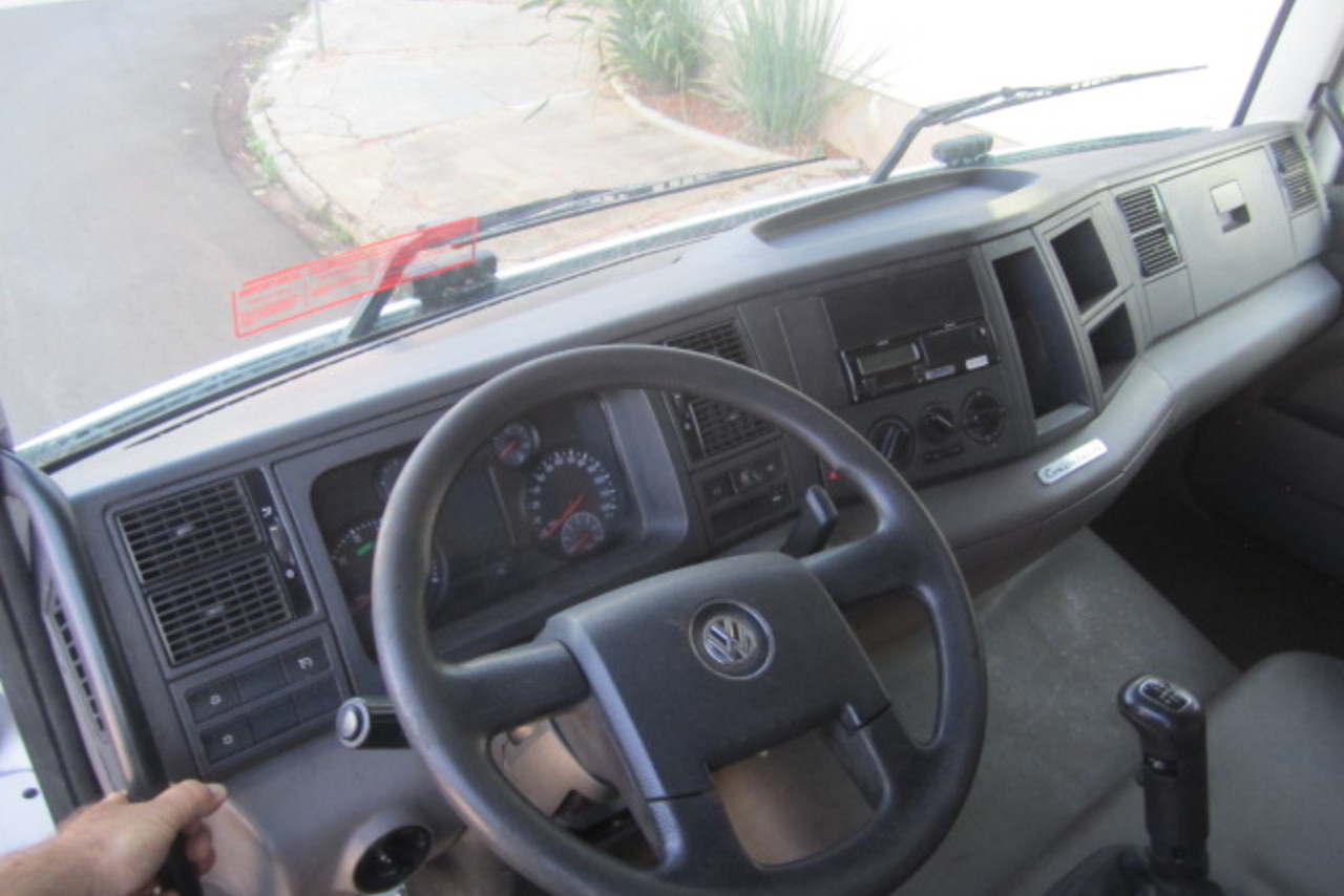Volkswagen 31-280 E Constel. 6x4 - 15/15 9