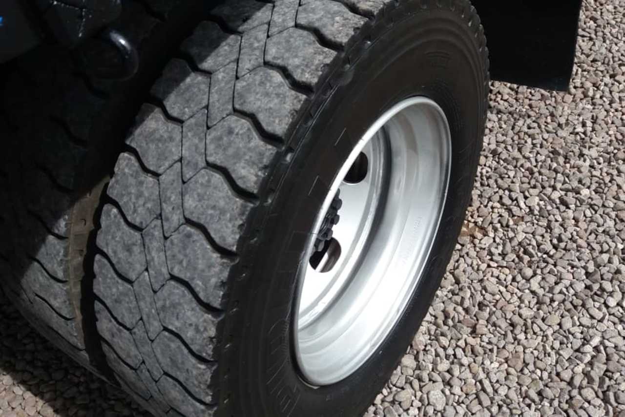 Volkswagen 8 140 - 99/99 5