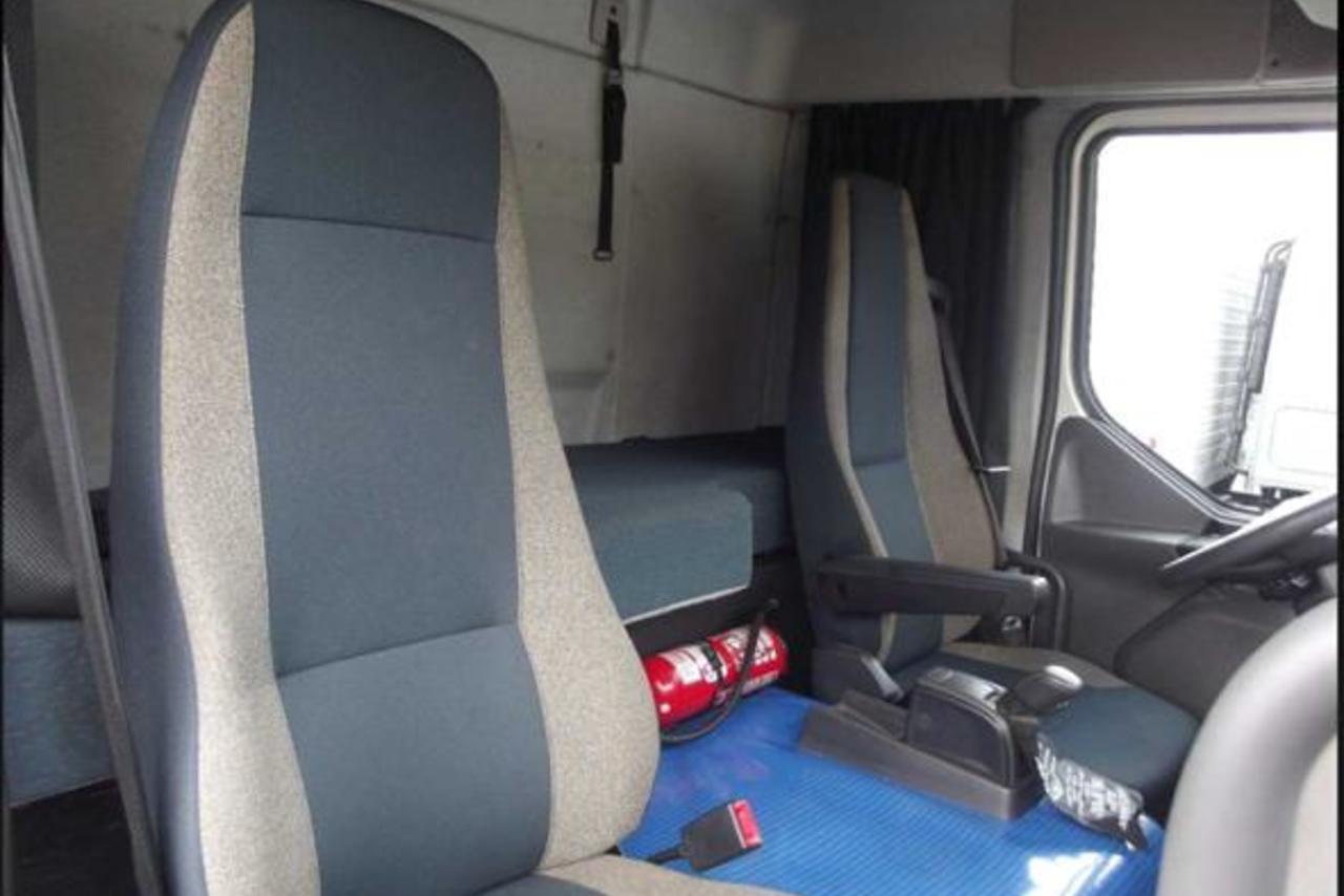 Volvo VM330 - 16/16 3
