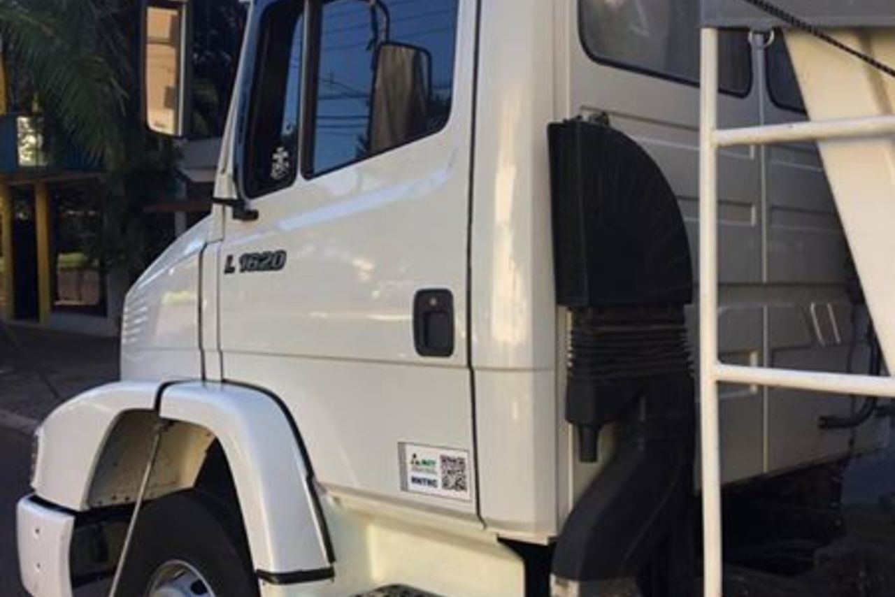 Mercedes Benz MB 1620 - 04/04 5