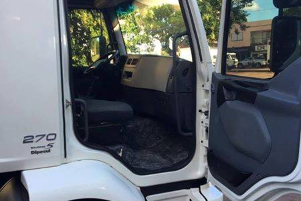 Volvo VM 270 - 13/13 16