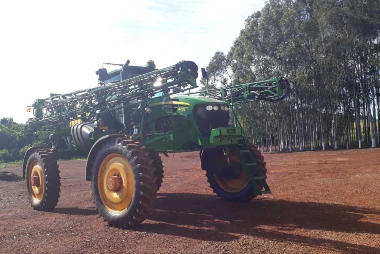 John Deere 4730 - 17/17 4