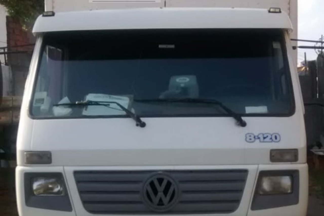 Volkswagen 8 120 - 04/04 3
