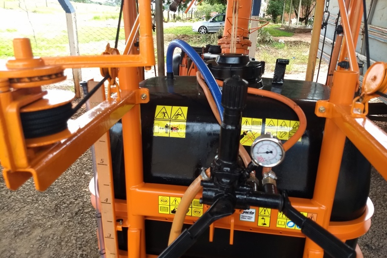 Jacto 600L - 00 2