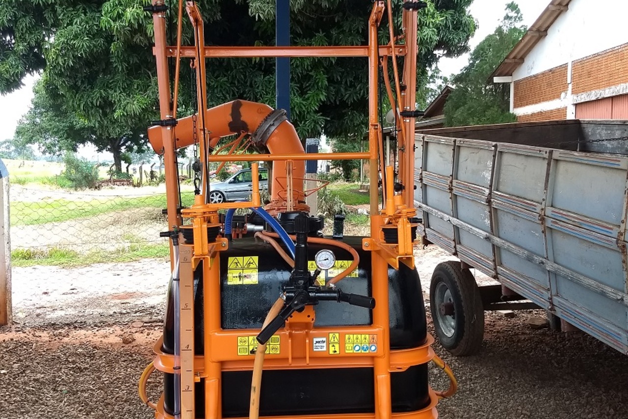Jacto 600L - 00 5