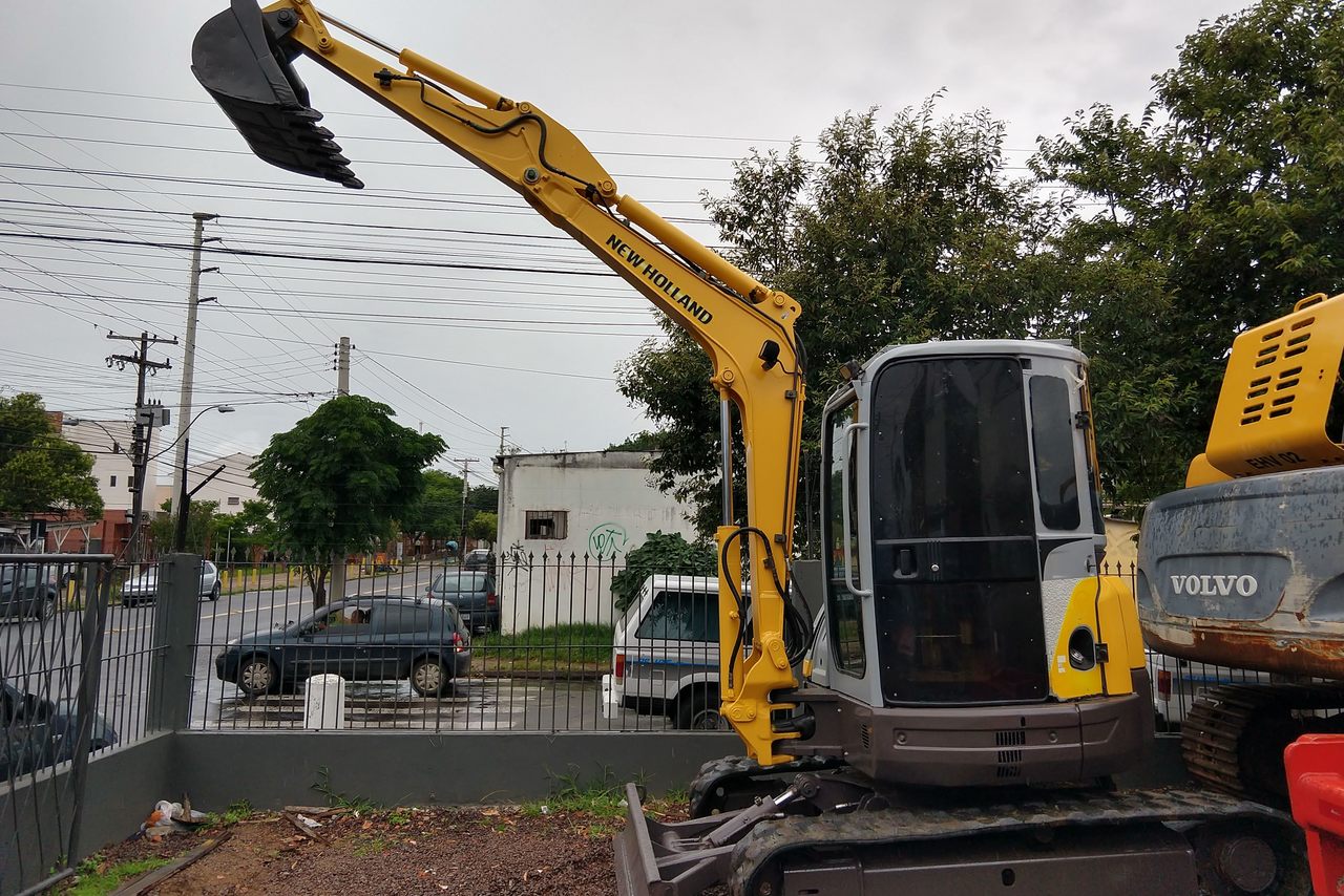 New Holland E50B - 11/11 7