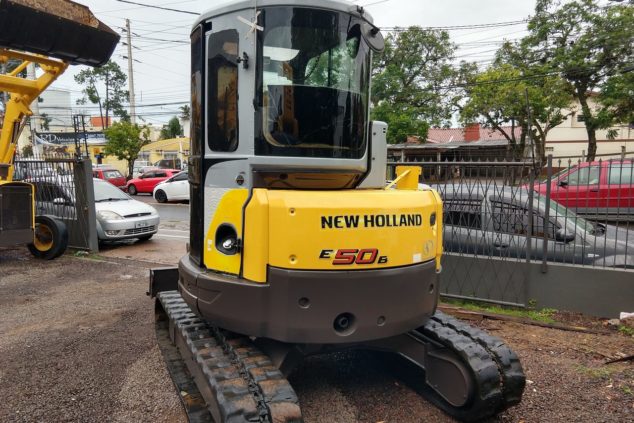 New Holland E50B - 11/11 8