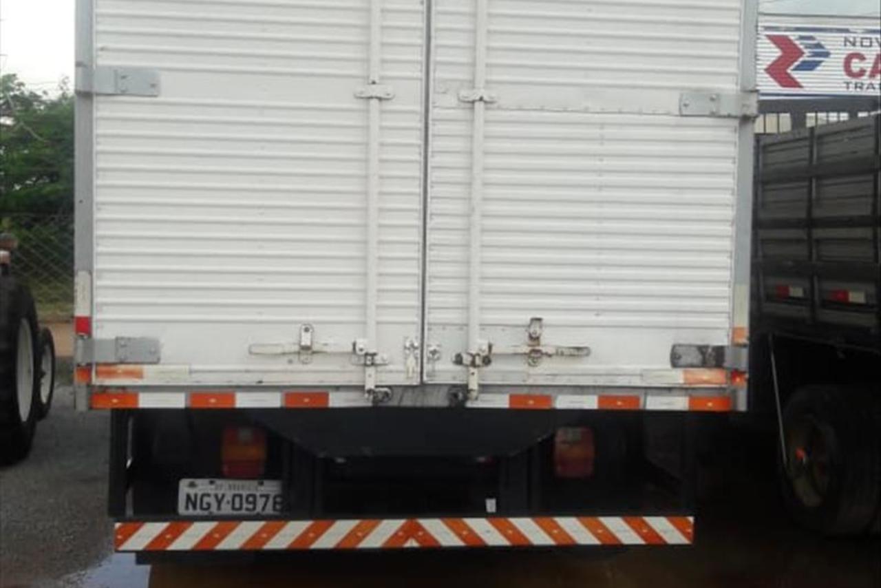 Volkswagen 8 150 - 06/07 4