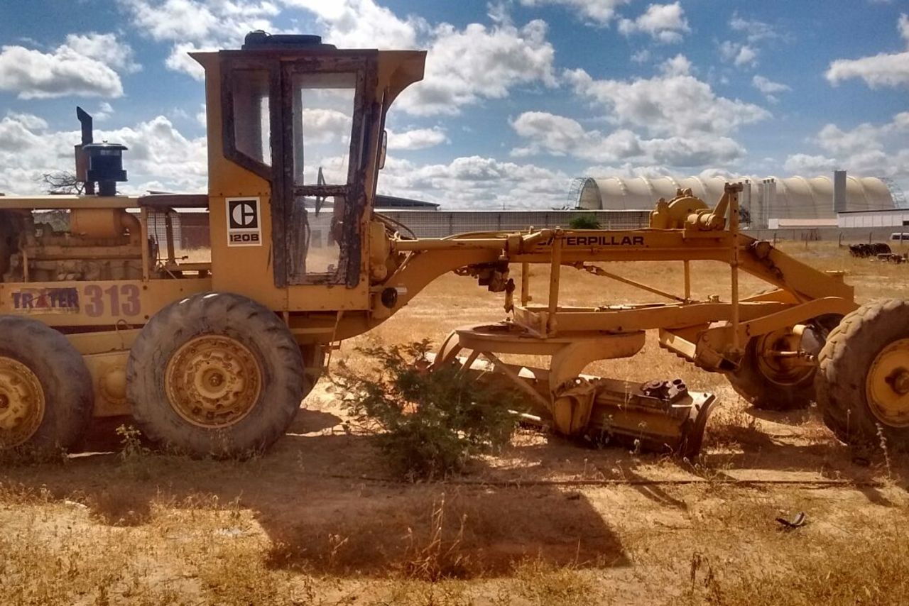 Caterpillar 120B - 86 5