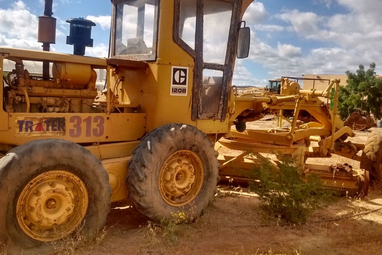 Caterpillar 120B - 86 8