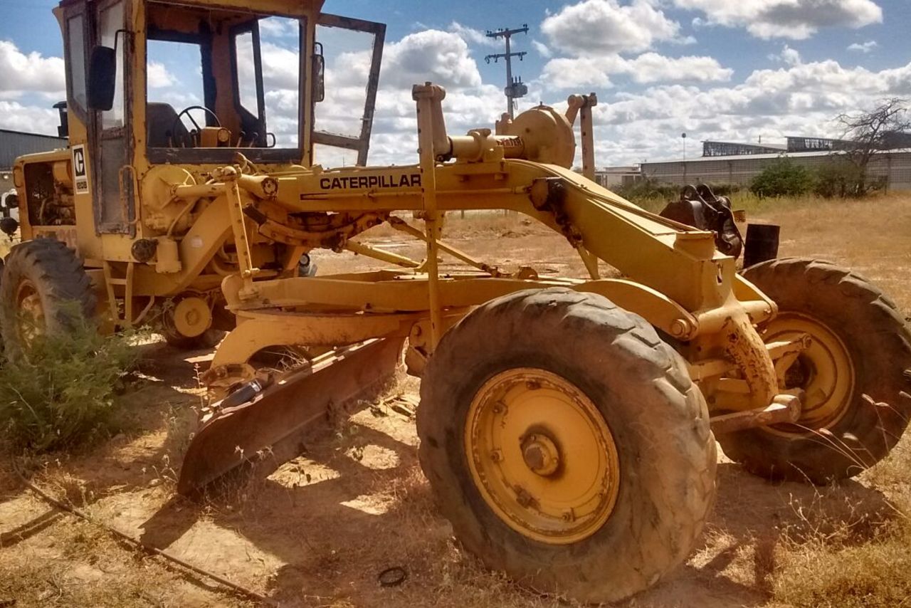 Caterpillar 120B - 86 9
