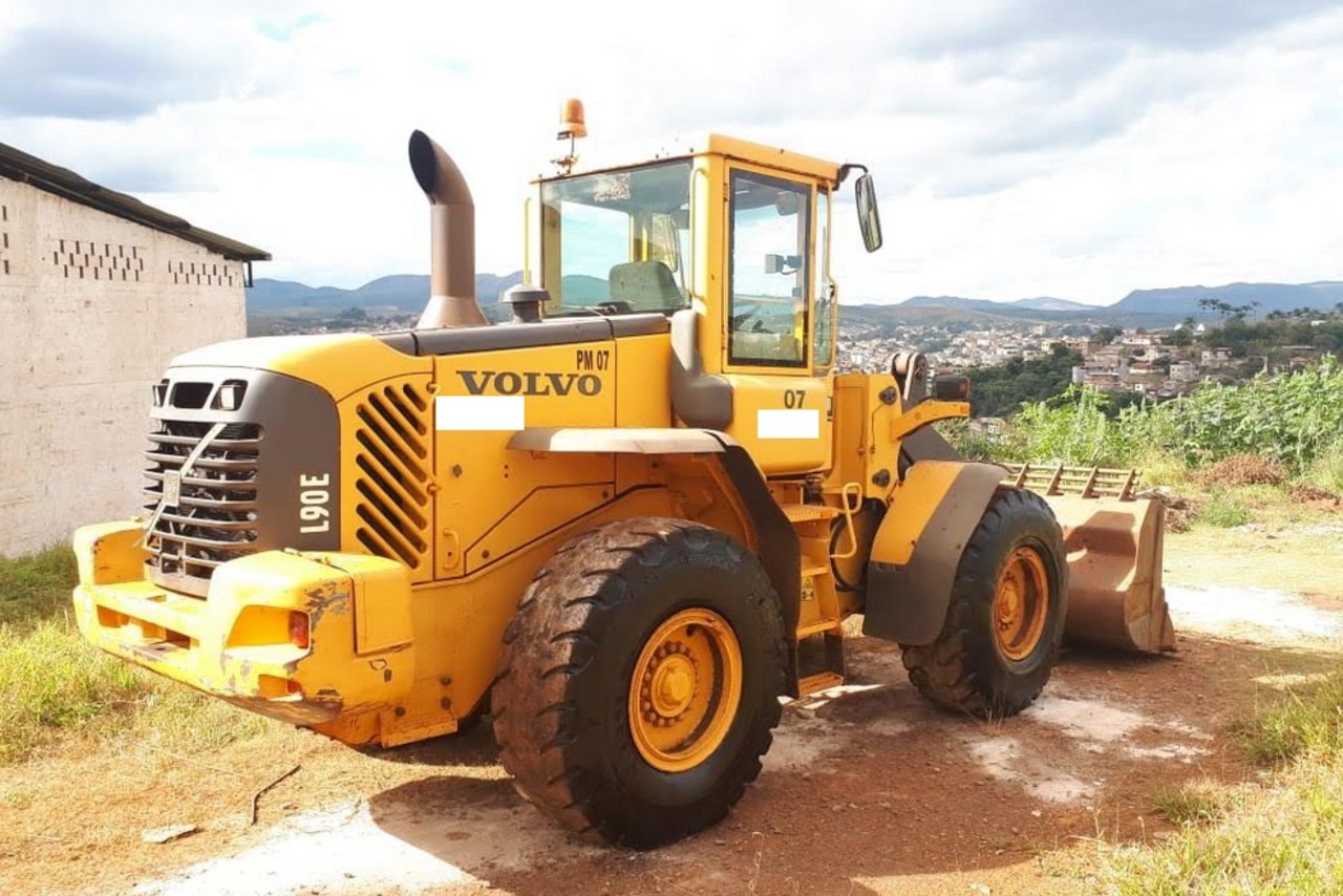 Volvo  L90 - 04/04 4
