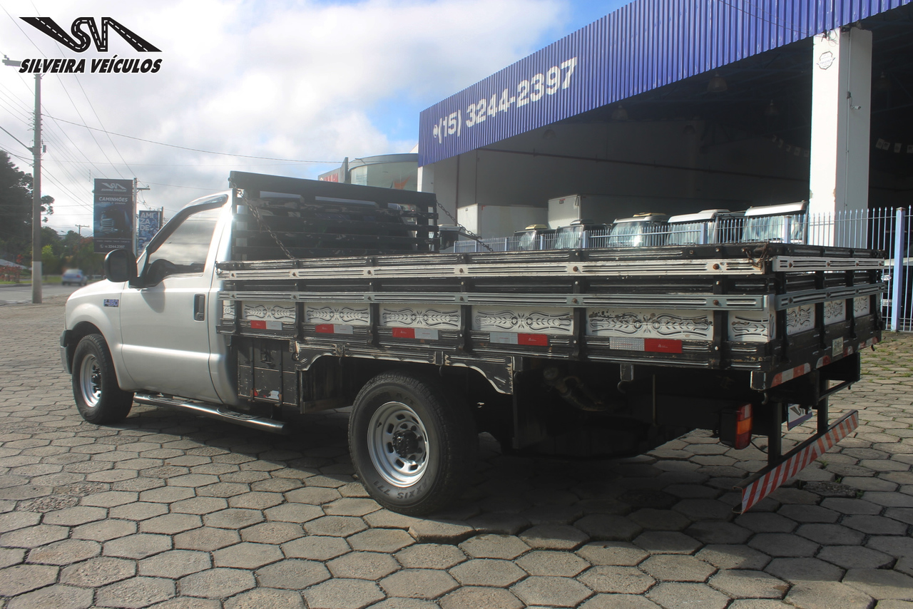 Ford F350 - 02/02 4