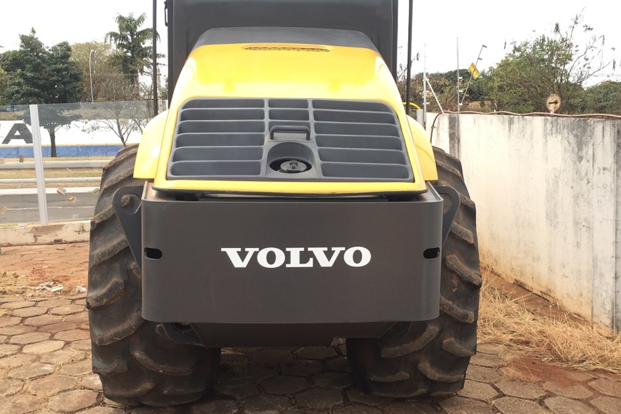 Volvo SD105F - 09/09 7