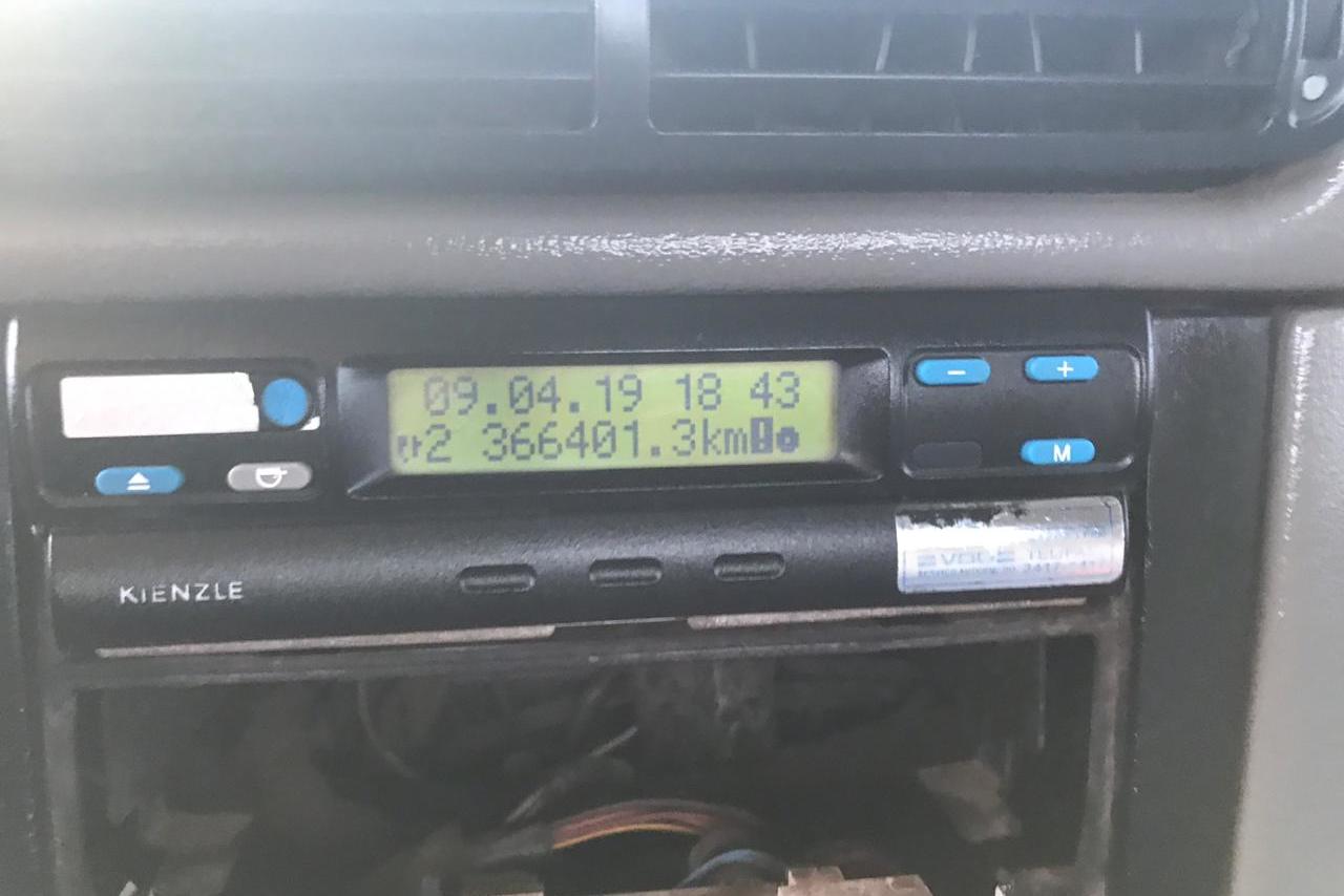 Volkswagen VW 18310 - 05/05 4