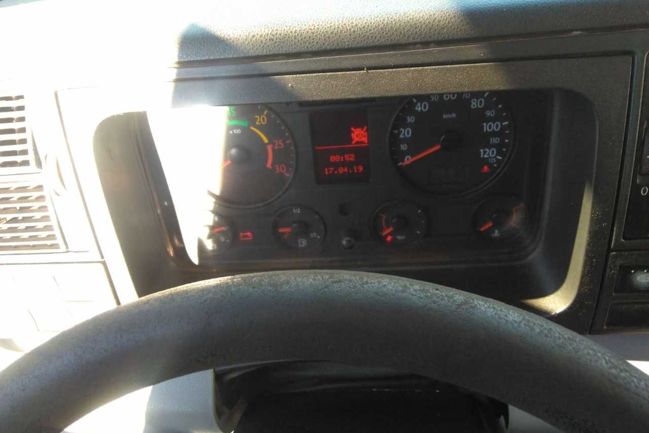 Volkswagen 24-250 E Constellation 3-Eixos - 10/11 6