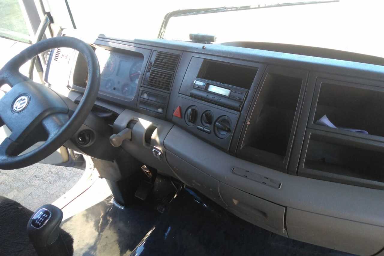 Volkswagen 24-250 E Constellation 3-Eixos - 10/11 16