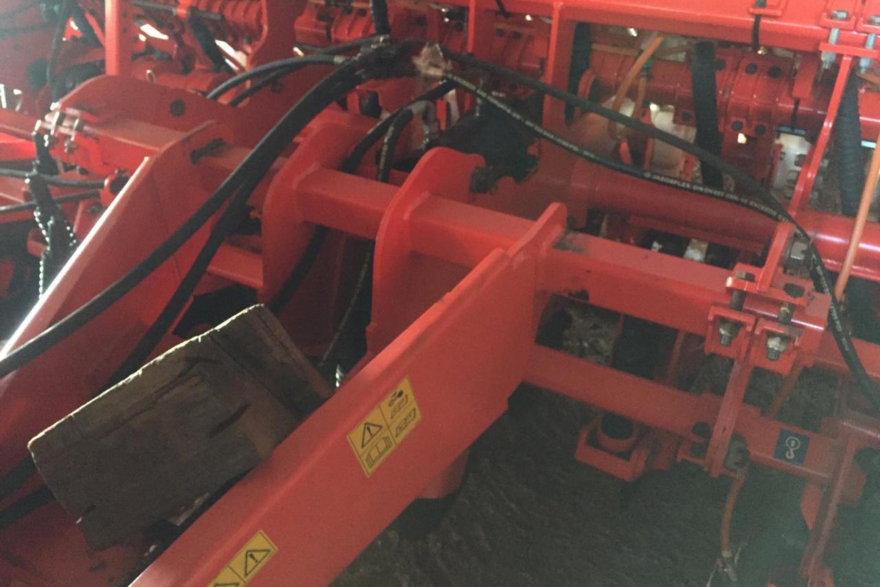 Kuhn PDM PG 1300 - 17/17 8