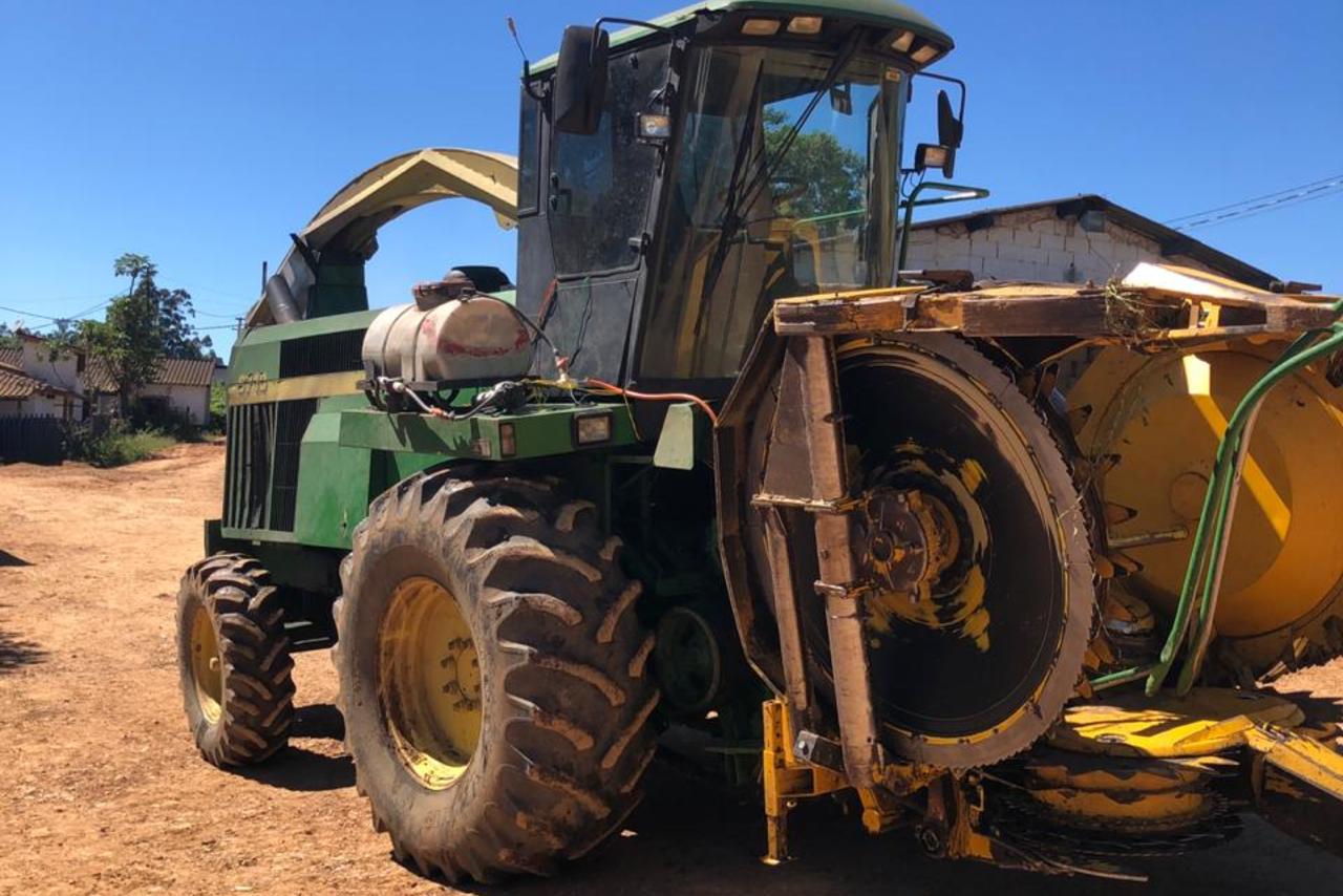 John Deere 6710 - 98/98 3