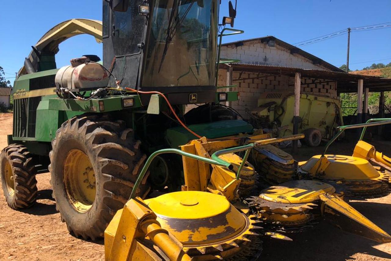 John Deere 6710 - 98/98 5