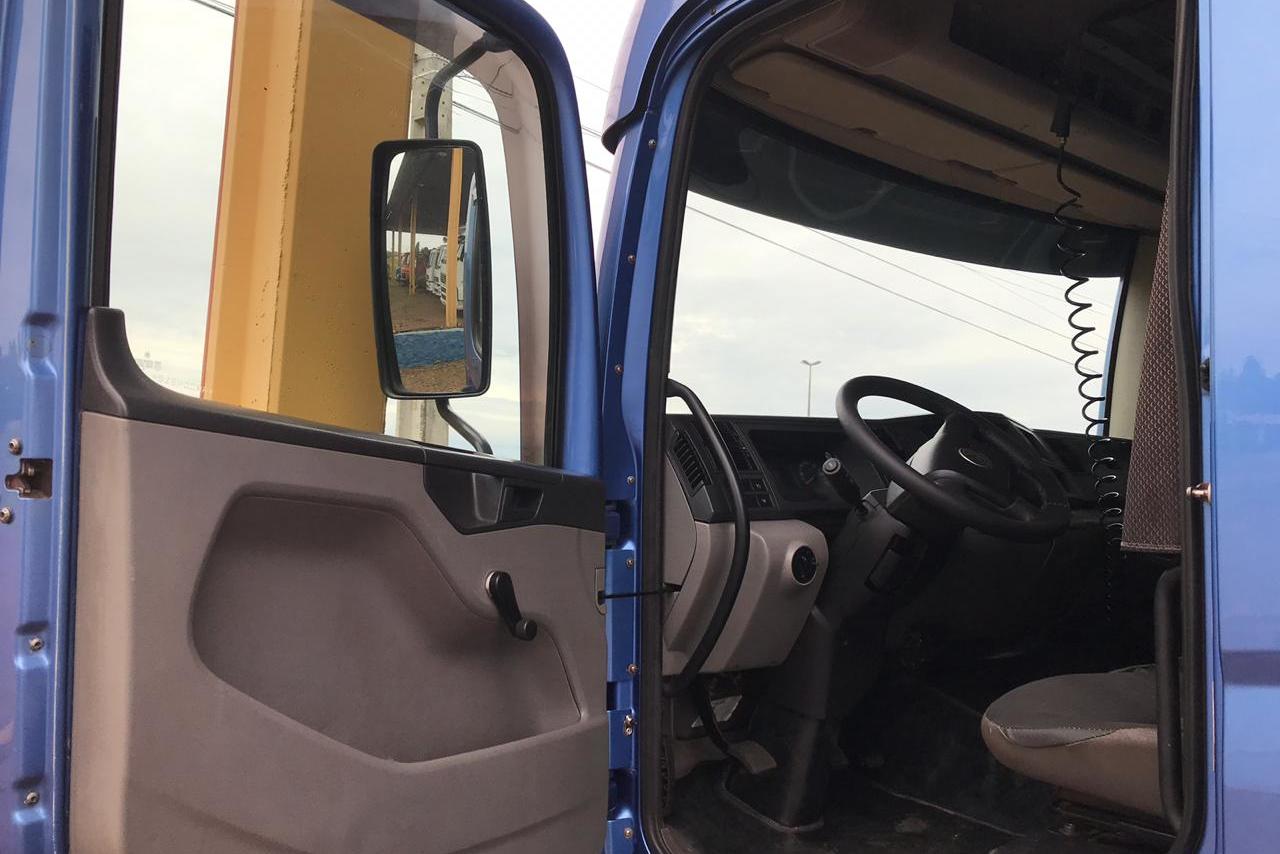 Volkswagen 24-250 E Constellation 3-Eixos - 09/10 10